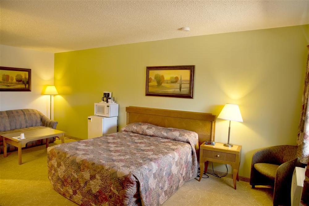 Canadas Best Value Inn Whitecourt Oda fotoğraf