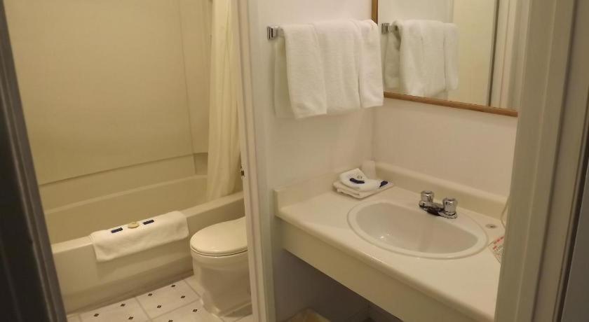 Canadas Best Value Inn Whitecourt Dış mekan fotoğraf