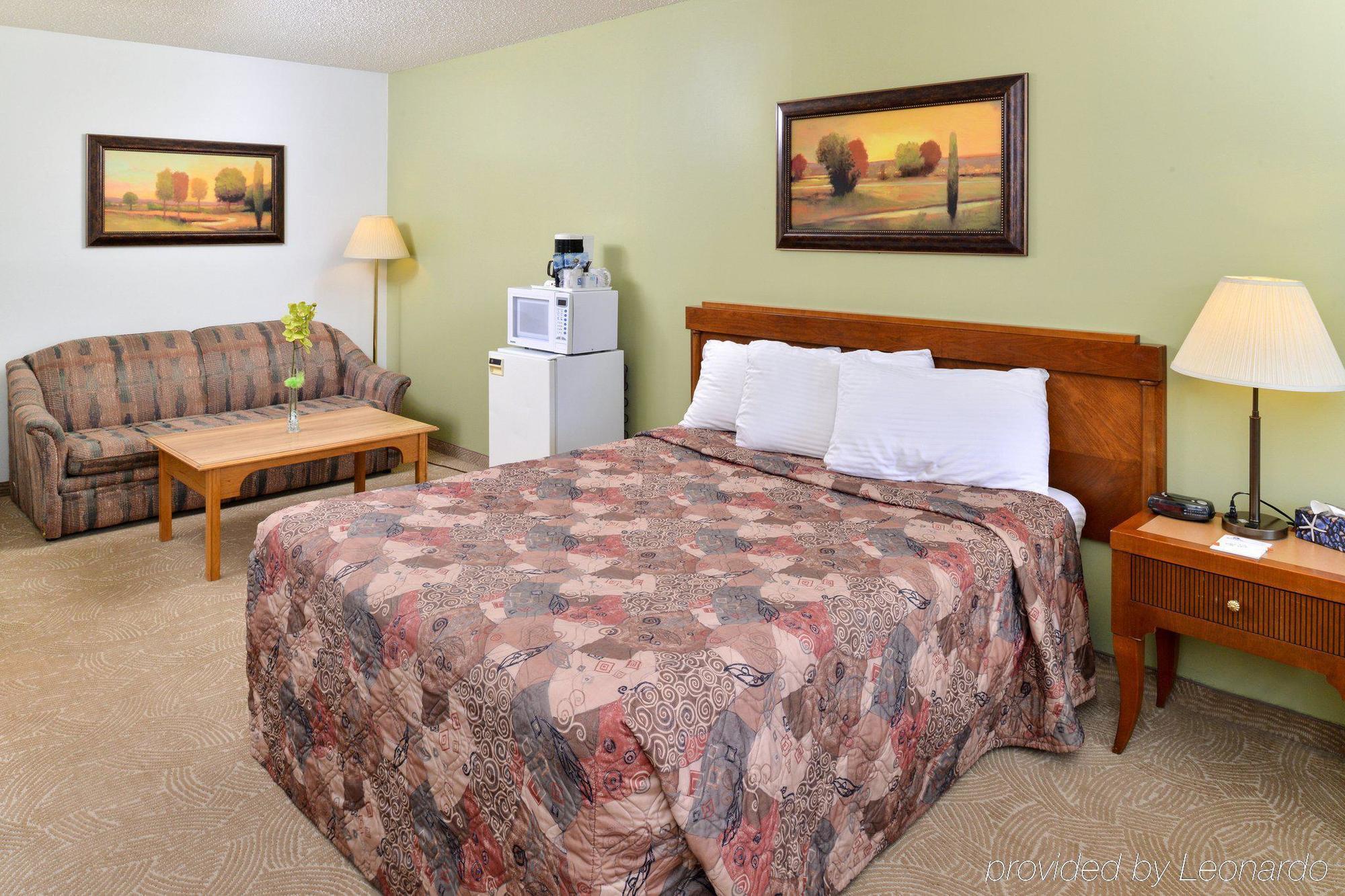 Canadas Best Value Inn Whitecourt Dış mekan fotoğraf