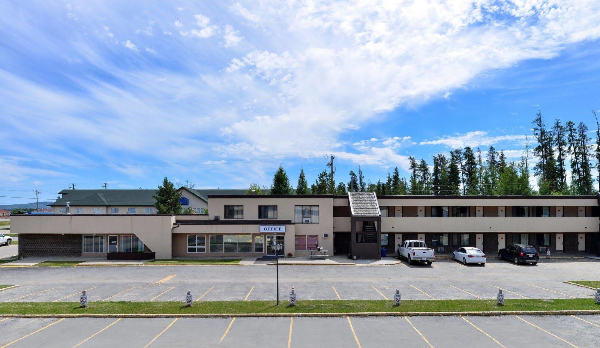 Canadas Best Value Inn Whitecourt Dış mekan fotoğraf