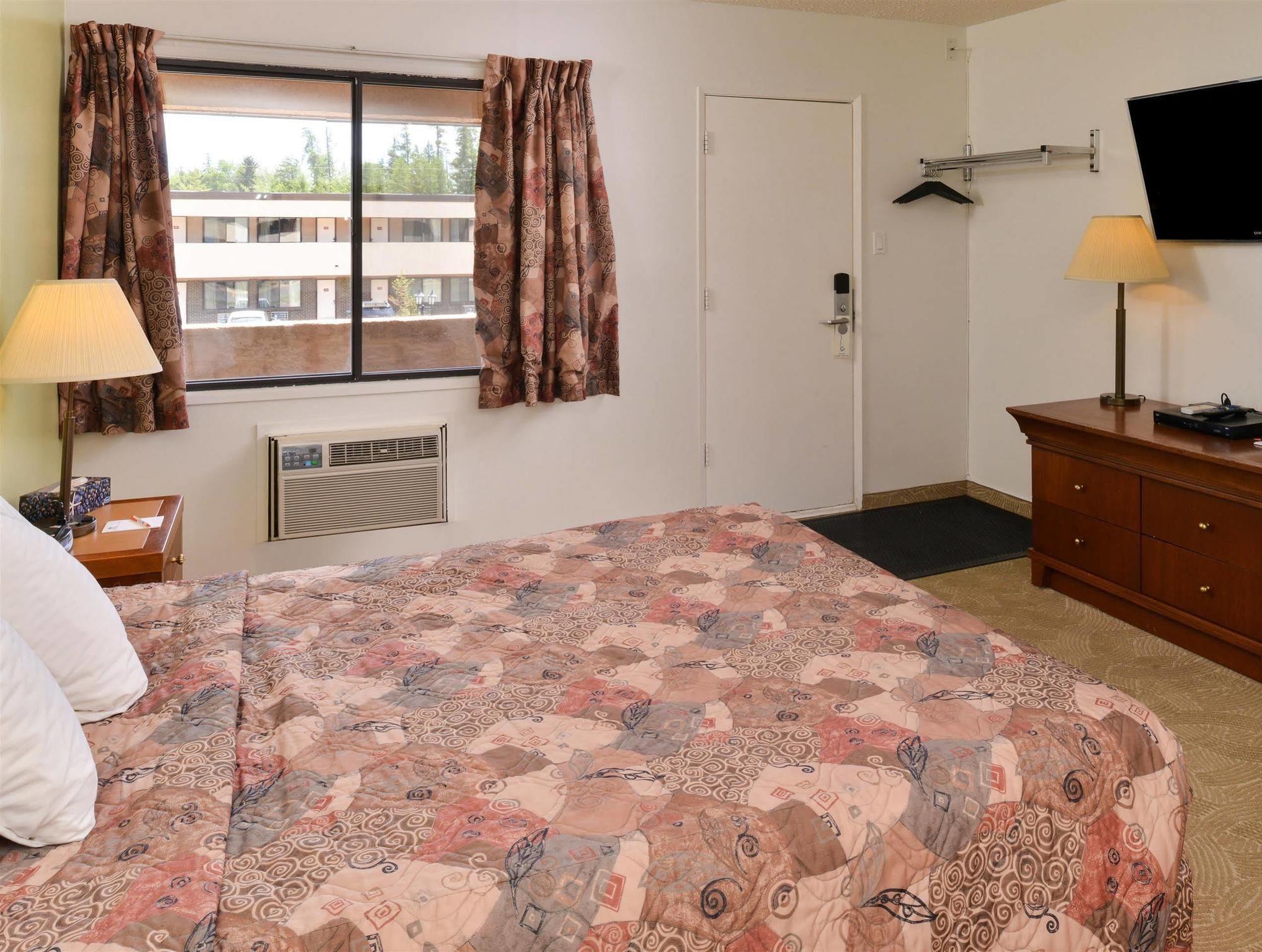 Canadas Best Value Inn Whitecourt Dış mekan fotoğraf