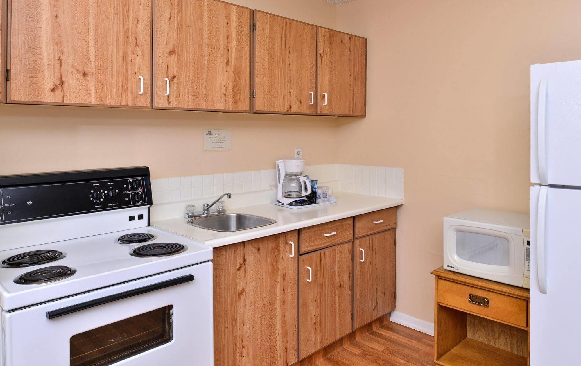 Canadas Best Value Inn Whitecourt Dış mekan fotoğraf
